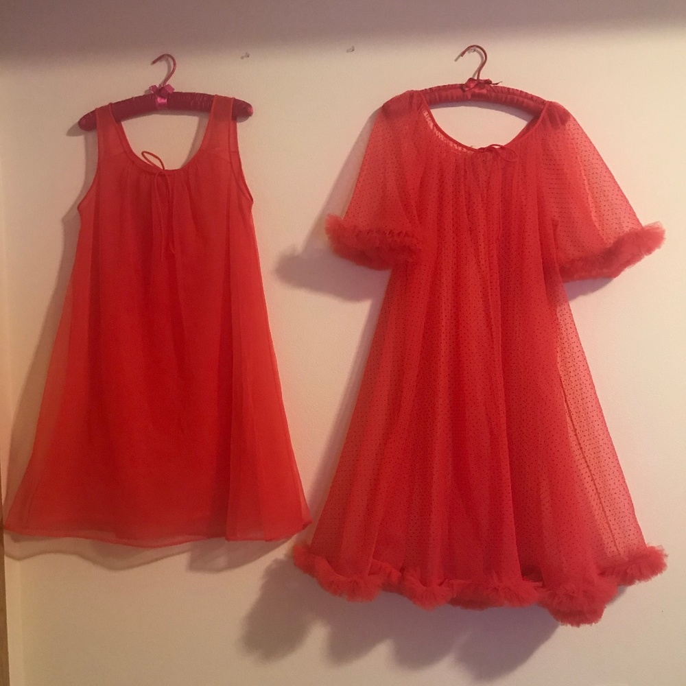Vintage Lisette Red Nightgown + Peignoir set MED